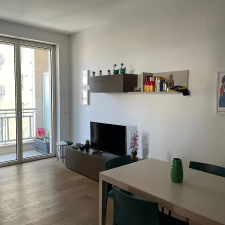 Confortevole Bilocale In Largo Marinai D'italia Appartement *